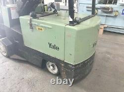 10000 lb Capacity Yale Electric Forklift with 8 x 54 Forks, Battery & Charger