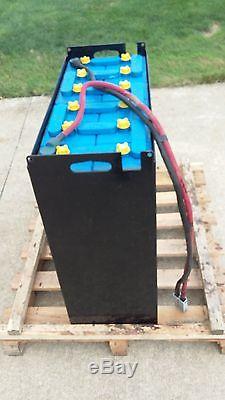 12-125-13 24volt FORKLIFT BATTERY tested, serviced, clean & ready to ship! E125
