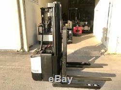1999 Crown Walkie Stacker Low Clearance 24 Volt Industrial Battery And Charger