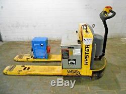 1 HYSTER W60Z LIFT TRUCK 6,000LB MAX With 24V BATTERY CHARGER 48 HOUR RUN TIME