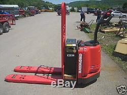 2004 Raymond Model #111 Walk Behind 48 Forks Lb Cap With Battery & Charger, Hd