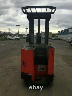 2005 RAYMOND FORKLIFT DEEP REACH TRUCK With2017 BATTERY 3500LB 216 LIFT WithCHARGER