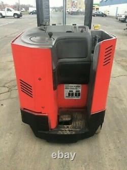 2005 RAYMOND FORKLIFT DEEP REACH TRUCK With2017 BATTERY 3500LB 216 LIFT WithCHARGER