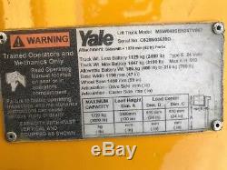 2006 Yale Walkie Stacker Forklift 24 Volt Industrial Battery & Charger