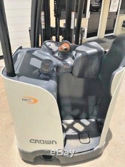 2011 Crown Electric Forklift, 2016 battery, 10,011 hrs, charger available