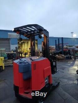 2011 RAYMOND FORKLIFT REACH TRUCK 3500LB 211 LIFT With BATTERY & CHARGER 95TALL