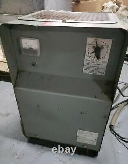 6PB1-450 12V 120/208/240V Forklift Battery Charger In Good Condition