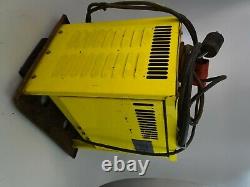Arrow Power Plus 24vDC Forklift Battery Industrial Charger 1-PH, EMS12-260A1