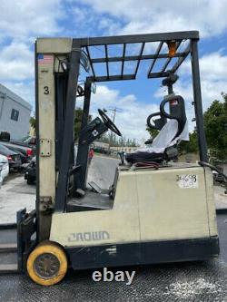 Crown Electric 3,000 Lb Capacity 3 Wheel Sit Down Forklift, Battery & Charger