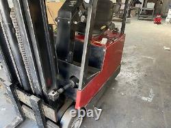 Crown Electric Forklift with battery charger 3500lbs