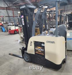 Crown RC5530C-30 Counter balance forklift withbattery & charger, new paint/decals