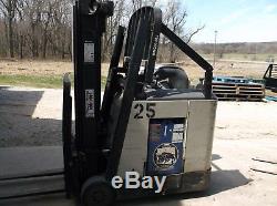 Crown standup forklift 36volt battery with charger, 3 stage mast with side shift