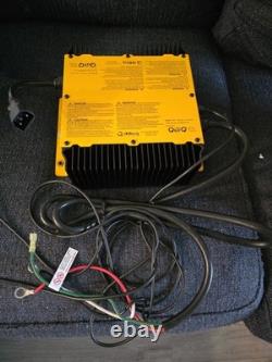 Delta-Q QuiQ 24V 25 amp Battery Charger 912-2400-03 Lead-Acid JLG Columbia