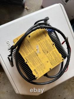 Delta-Q QuiQ 912-7200 Battery Charger 72V 12A Forklift Golf Cart EV Mobility