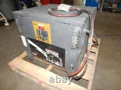 ENERSYS WORKHOG FORKLIFT BATTERY CHARGER 24V 12Cell 208/240/480V 3Ph WG3-12-865B
