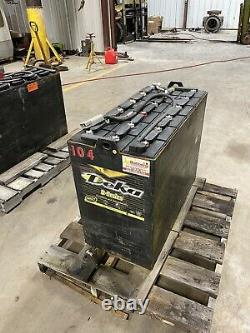 Electric Forklift Battery 18-125-15, 36 Volt, 875