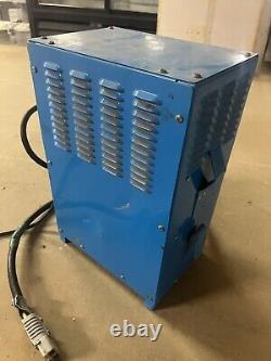 Exide SSC-12-550Z Forklift Battery Charger 24 DC Volts 12 Cell