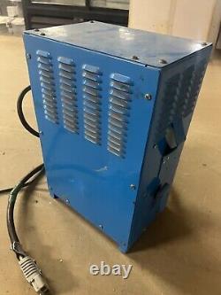 Exide SSC-12-550Z Forklift Battery Charger 24 DC Volts 12 Cell