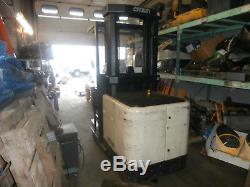 Fork Lift /Crown SP3000 3K orderpicker Includes battery and charger