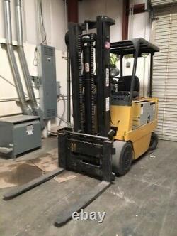 Forklift Caterpillar Electric Model M70B with48V Battery Charger- 8k lb Capacity