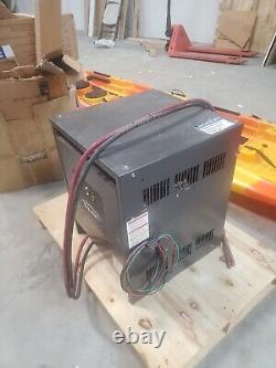 Forklift golf cart Industrial Battery Charger BBI Model BB80-3-180875D 140 amps