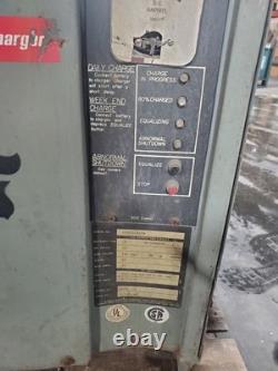 Hobart 225A1-12 Battery Charger 12 Cells, 24 Volts, N6768-02