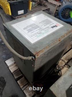 Hobart 225A1-12 Battery Charger 12 Cells, 24 Volts, N6768-02