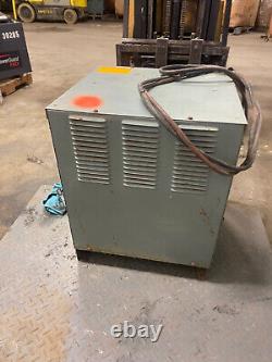 Hobart 24V Forklift Battery Charger, PH1, 208/240/480v