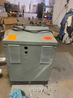 Hobart 24V Forklift Battery Charger, PH1, 208/240/480v