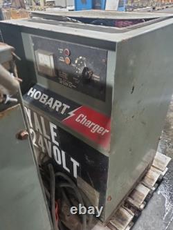 Hobart 450A1-12R80 Forklift Battery Charger 12 Cells, 1 Phase, 60 Hz 6345-6