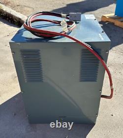 Hobart # 540B1-12R Forklift Charger 1ph 24V 208/240/480V (5727)