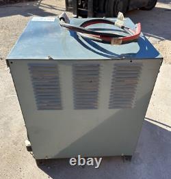 Hobart # 540B1-12R Forklift Charger 1ph 24V 208/240/480V (5727)