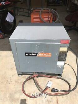 Hobart Accu Charger 36 Volt 1050 Amp For Industrial Battery W 250CCll Auto Stop