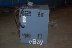 Hobart Battery-Mate 1050H3-18 Forklift battery charger, 36V18 cells INV=25921