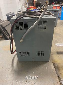 Hobart Battery- Mate Forklift Battery Charger 24v, Ph 3, 208/240/480