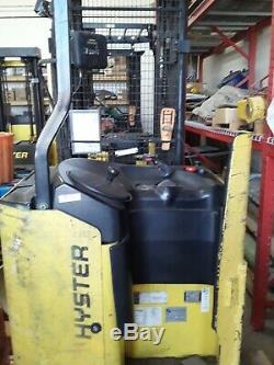 Hyster N40XMR Electric Pallet Forklift with charger New Batteries 10 y warrenty
