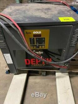 IRONCLAD DESERTHOG FORKLIFT BATTERY and CHARGER USED Will Ship