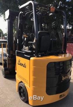 Landoll Bendi Forklift with battery & charger included, Model number B40DC, 2011