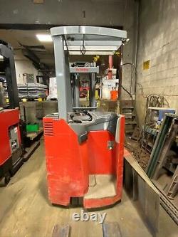 RAYMOND FORKLIFT DOCK STOCKER/PACER 3000# 188 LIFT 36V WithBATTERY & CHARGER