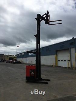 RAYMOND FORKLIFT REACH TRUCK 3000LB 211 LIFT WithBATTERY & CHARGER, 95 TALL, HD