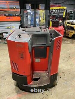 RAYMOND FORKLIFT REACH TRUCK With2015 BATTERY 3000LB 186 LIFT WithCHARGER, 24 VOLT