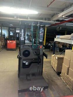 RAYMOND OPR-OPC30TT (2002 YEAR) ORDER PICKER FORKLIFT With24V Battery and Charger