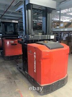 RAYMOND OPR-OPC30TT (2002 YEAR) ORDER PICKER FORKLIFT With24V Battery and Charger