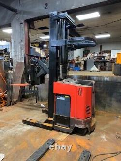 RAYMOND REACH TRUCK 4000LB 273 LIFT With BATTERY&CHARGER 42 FORKS 118 TALL