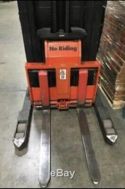 Raymond 2DI-DR25TT Electric ForkLift With Battery Charger, Fully Tested