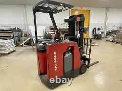 Raymond R35 410-C35TT 3500lbs Forklift With New Battery And Charger 36V