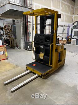 Yale OS030 Order Picker Electric Forklift 2008 3500hrs with Battery & Charger