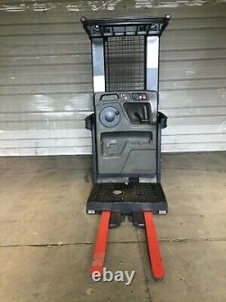 2013 Raymond Forklift Commande Picker 3000lb Capa. 197 42 Fourches Batterie/chargeur