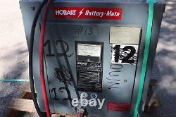 (2) Chargeurs De Batterie Chariot Élévateur Hobart 250cii & Industriel 3b24-450 Avec38-50