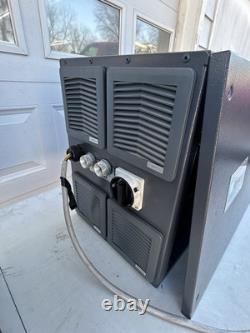 (2) Par boîte unités de chargement de batteries de chariot élévateur Zivan RG9 400 VAC